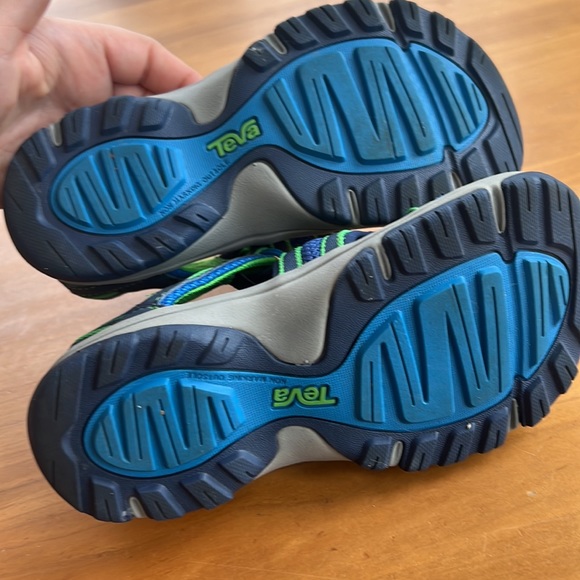 Teva kids Manatee Sandals, size 12 - Picture 4 of 6